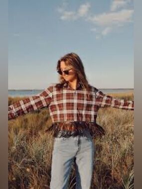 Burgundy plaid fringe hem crop button down long sleeves casual flannel shirt